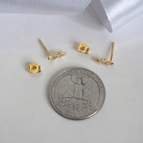 Leaves Design Gold Stud Earrings, Real Gold Plated Over 925 Sterling Silver - Picture 5 of 5